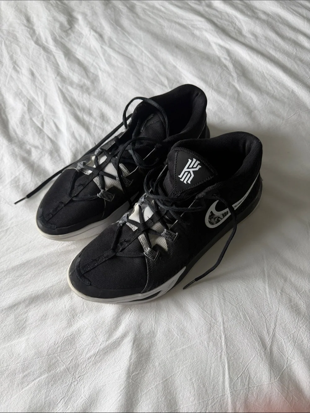 Nike Black and White Men's Athletic Basketball Shoes
